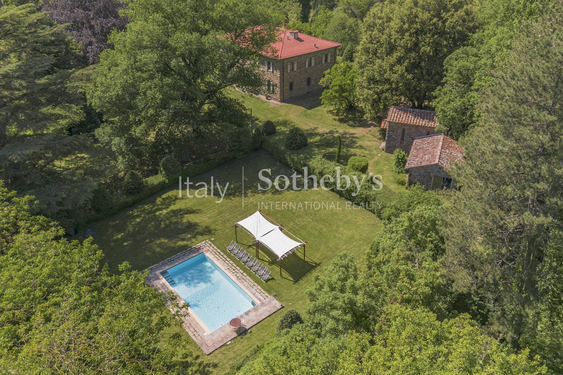  Prestigious estate with private pool - 物件實景