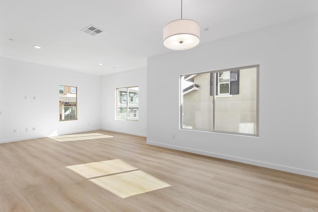 Lemon Grove, California, 91945, United States, 3 Bedrooms Bedrooms, ,3 BathroomsBathrooms,Residential,For Sale,1925665
