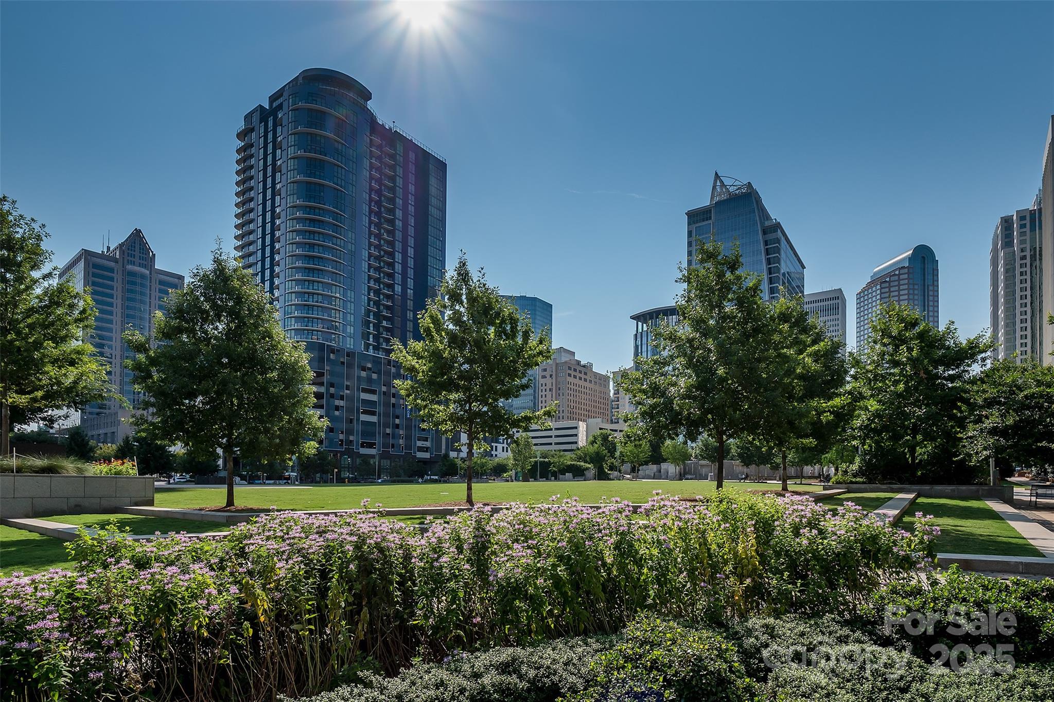 Charlotte, North Carolina, 28202, United States, 2 Bedrooms Bedrooms, ,3 BathroomsBathrooms,Residential,For Sale,1913146