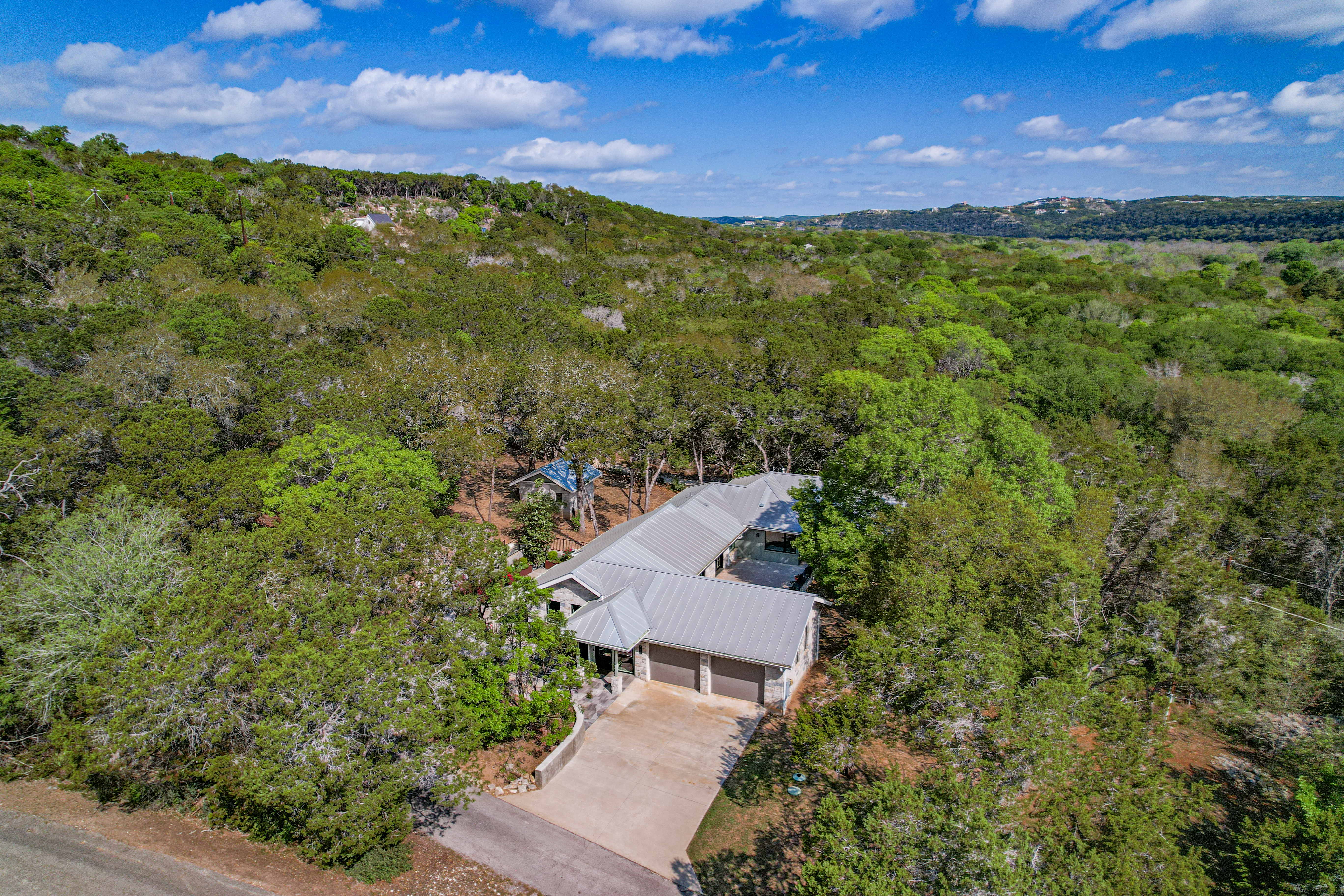  a rare lake austin estate where  luxury meets quiet nature - 物件實景