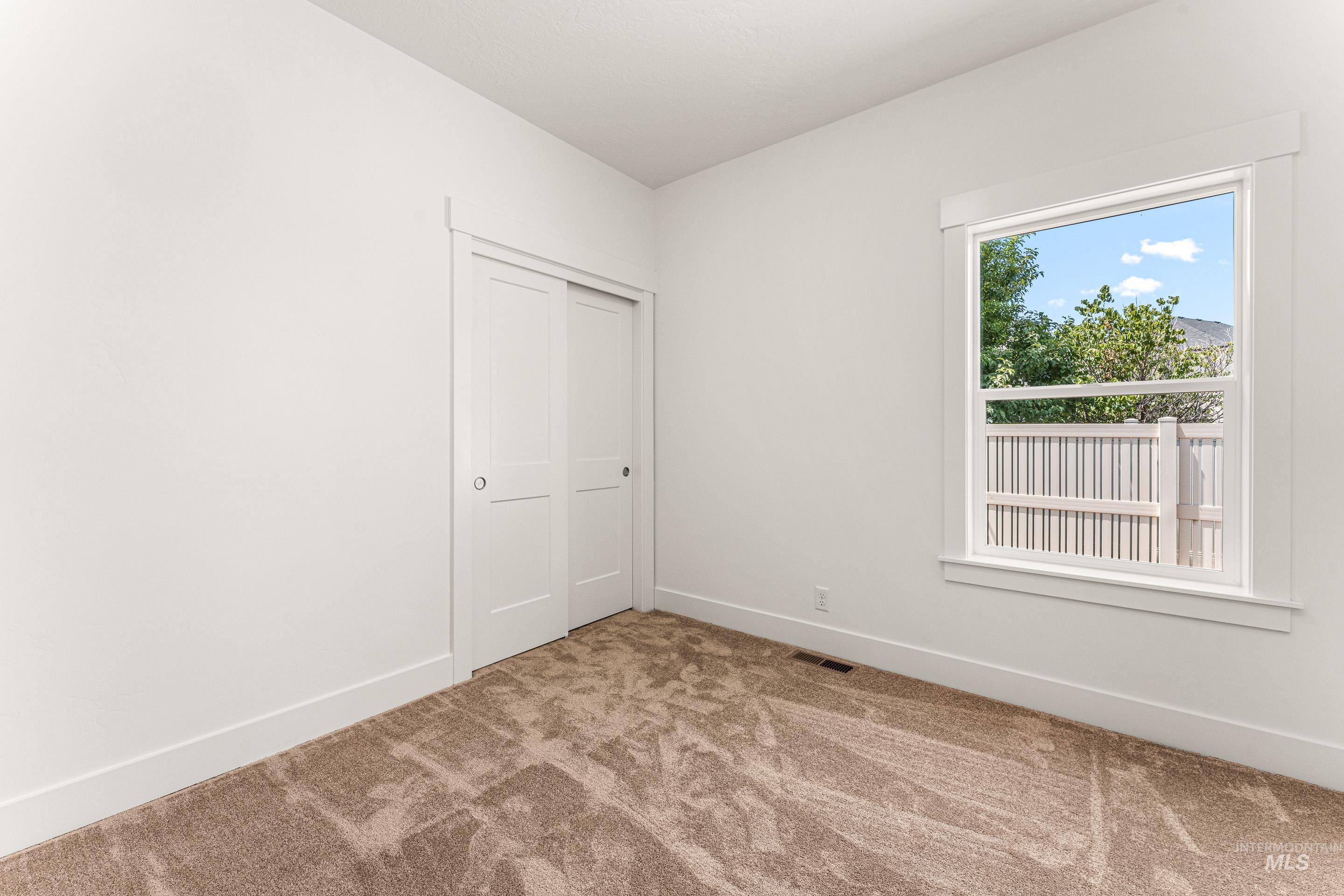 Boise, Idaho, 83716, United States, 3 Bedrooms Bedrooms, ,Residential,For Sale,1927423