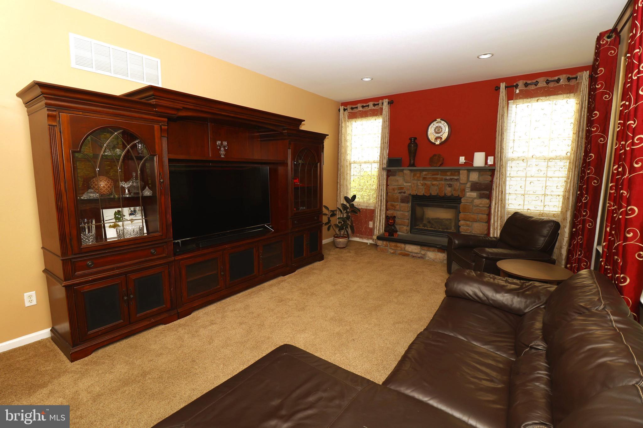 Breinigsville, Pennsylvania, 18031, United States, 4 Bedrooms Bedrooms, ,4 BathroomsBathrooms,Residential,For Sale,1827861