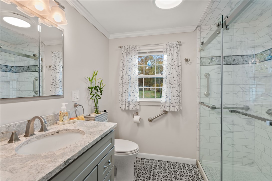 North Kingstown, Rhode Island, 02852, United States, 4 Bedrooms Bedrooms, ,2 BathroomsBathrooms,Residential,For Sale,1987787