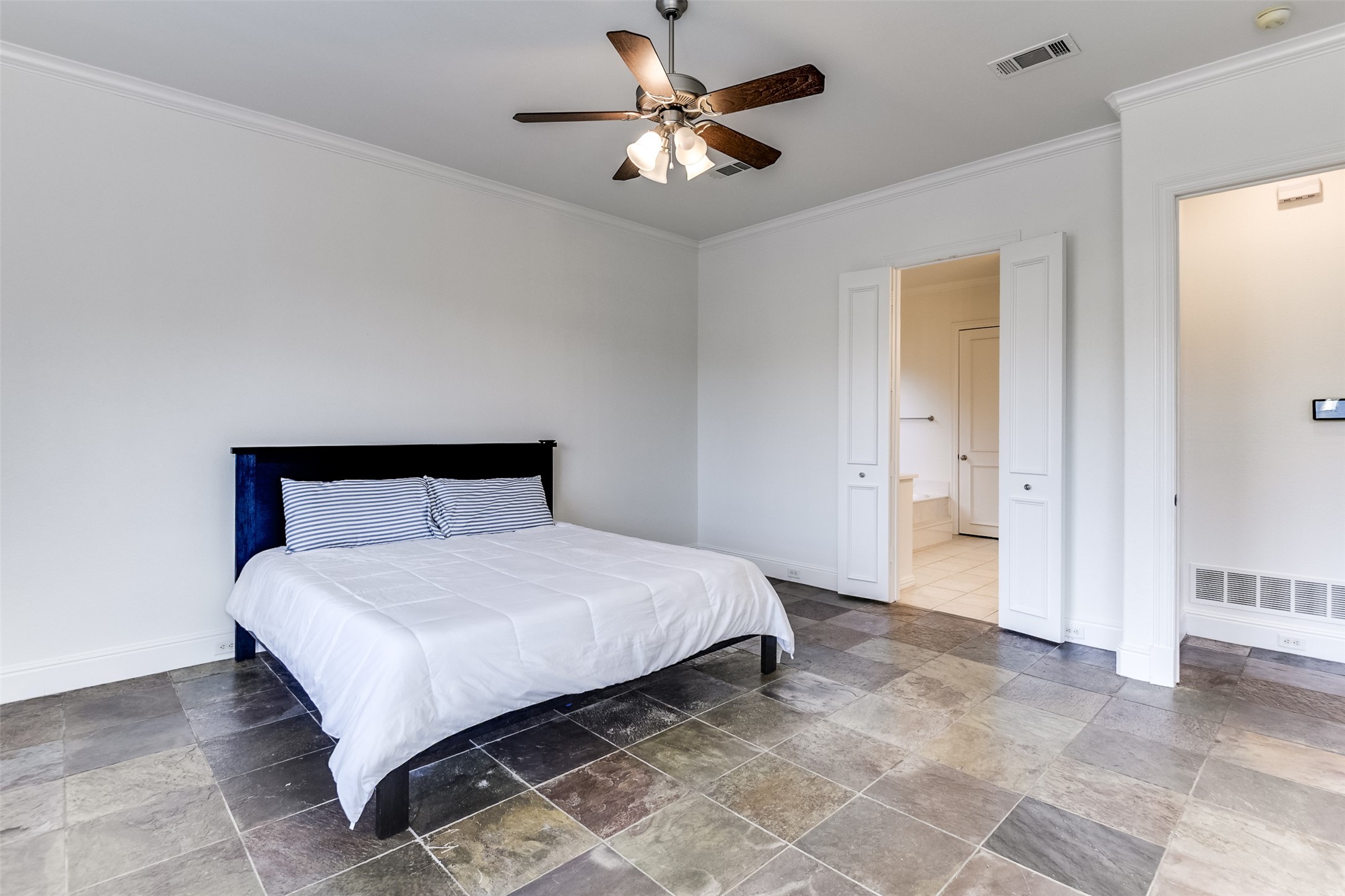 Mabank, Texas, 75156, United States, 3 Bedrooms Bedrooms, ,3 BathroomsBathrooms,Residential,For Sale,1990997