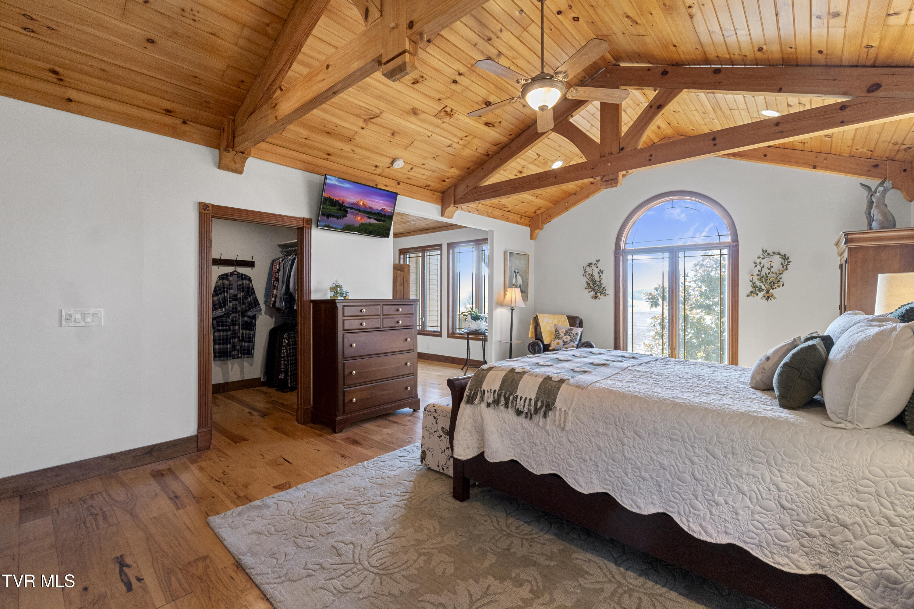 Parrottsville, Tennessee, 37843, United States, 5 Bedrooms Bedrooms, ,4 BathroomsBathrooms,Residential,For Sale,2005757