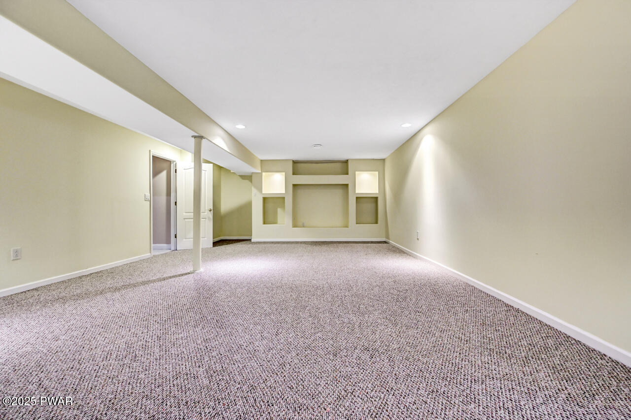 Lords Valley, Pennsylvania, 18428, United States, 3 Bedrooms Bedrooms, ,3 BathroomsBathrooms,Residential,For Sale,2005148