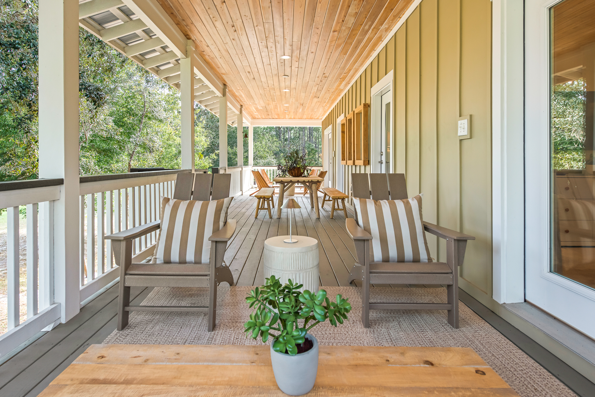  Furnished Coastal Retreat on Over an Acre with Pickleball Court - 物件實景