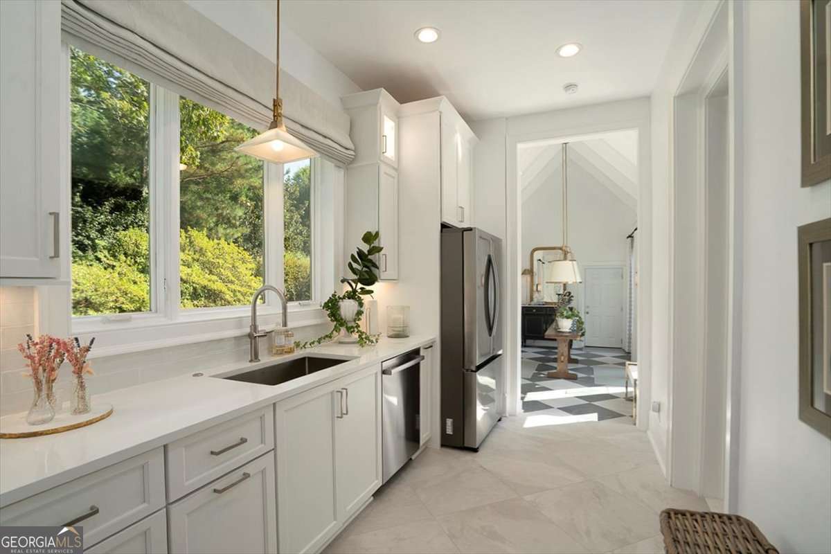 Statham, Georgia, 30666, United States, 6 Bedrooms Bedrooms, ,7 BathroomsBathrooms,Residential,For Sale,1991393