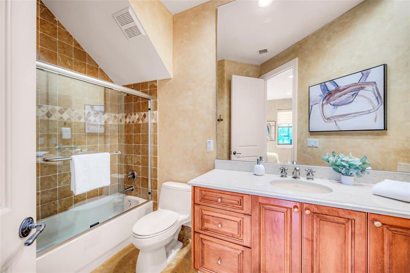 Fort Lauderdale, Florida, 33301, United States, 3 Bedrooms Bedrooms, ,4 BathroomsBathrooms,Residential,For Sale,1947110
