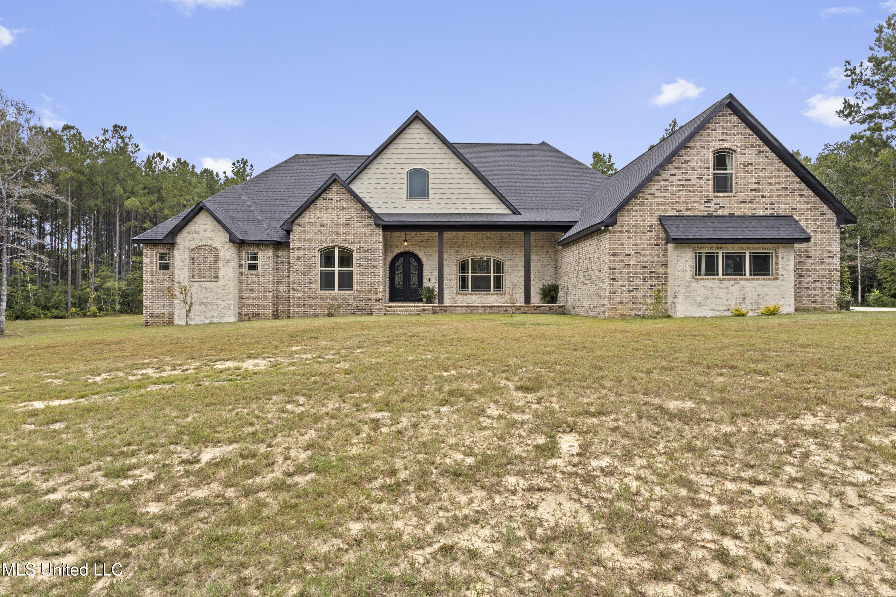 Gulfport, Mississippi, 39503, United States, 5 Bedrooms Bedrooms, ,5 BathroomsBathrooms,Residential,For Sale,1974357