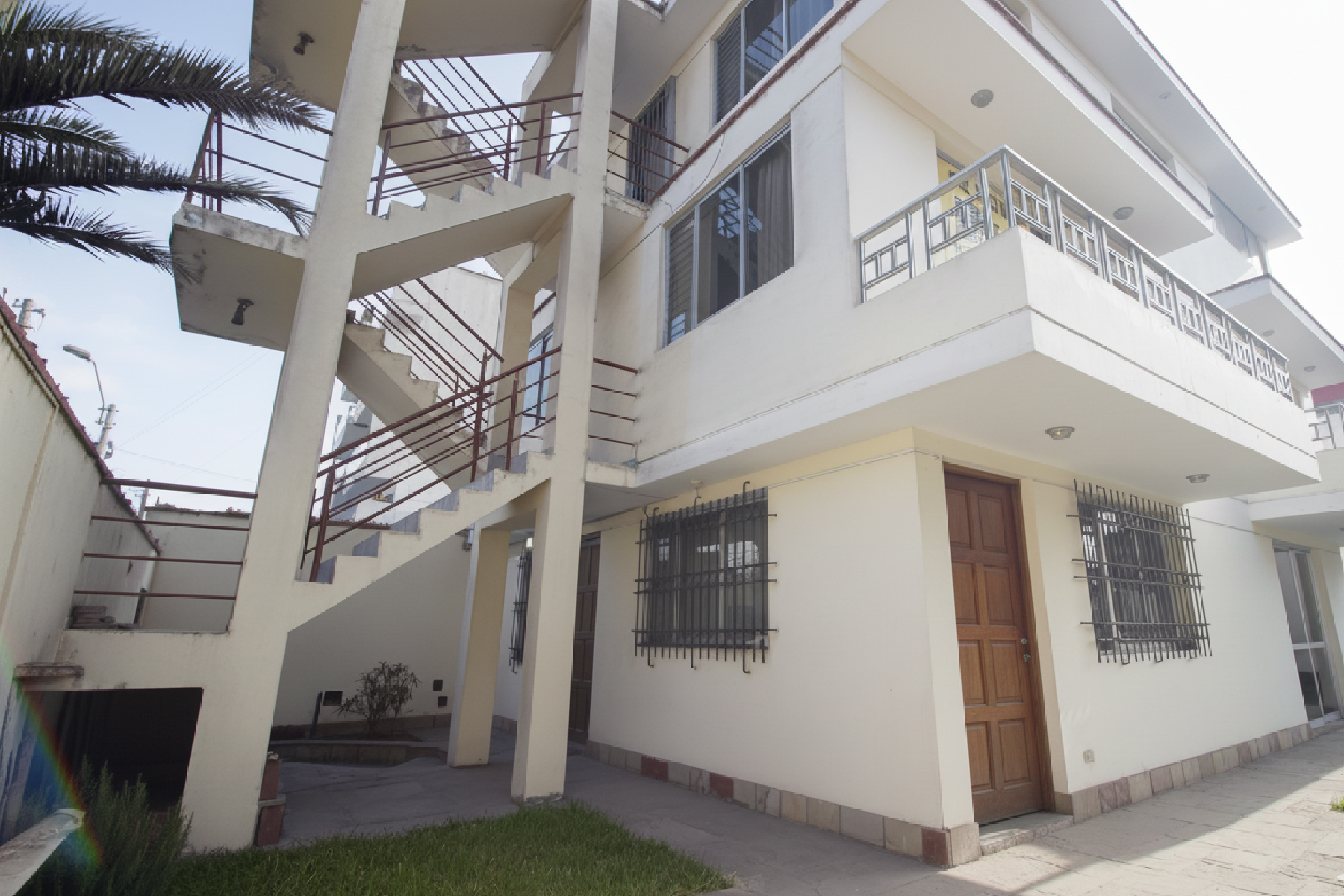  Excellent House to remodel or to build - 物件實景