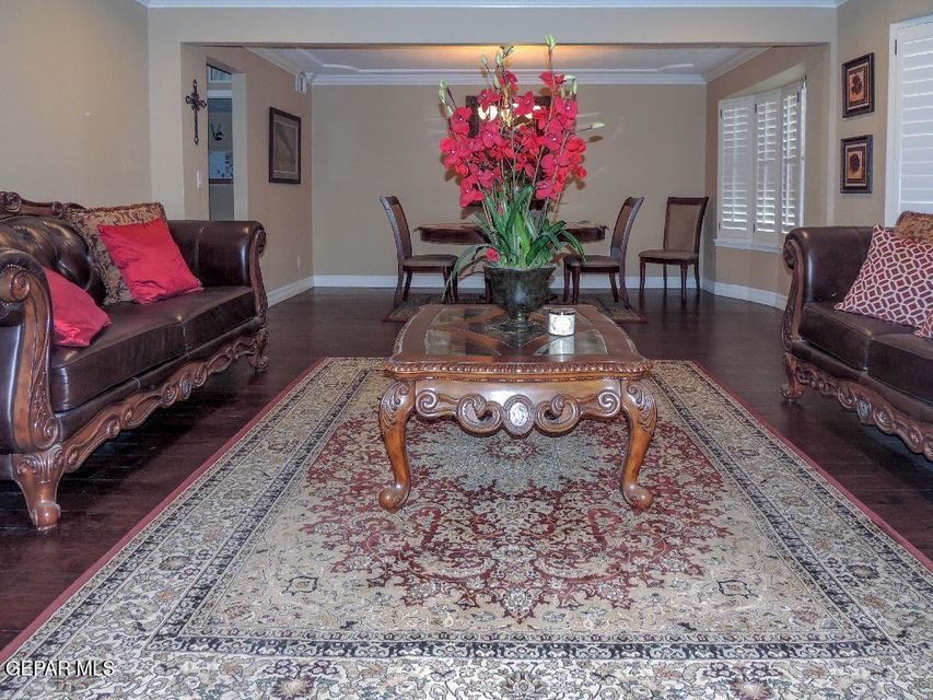 El Paso, Texas, 79935, United States, 4 Bedrooms Bedrooms, ,2 BathroomsBathrooms,Residential,For Sale,1923244