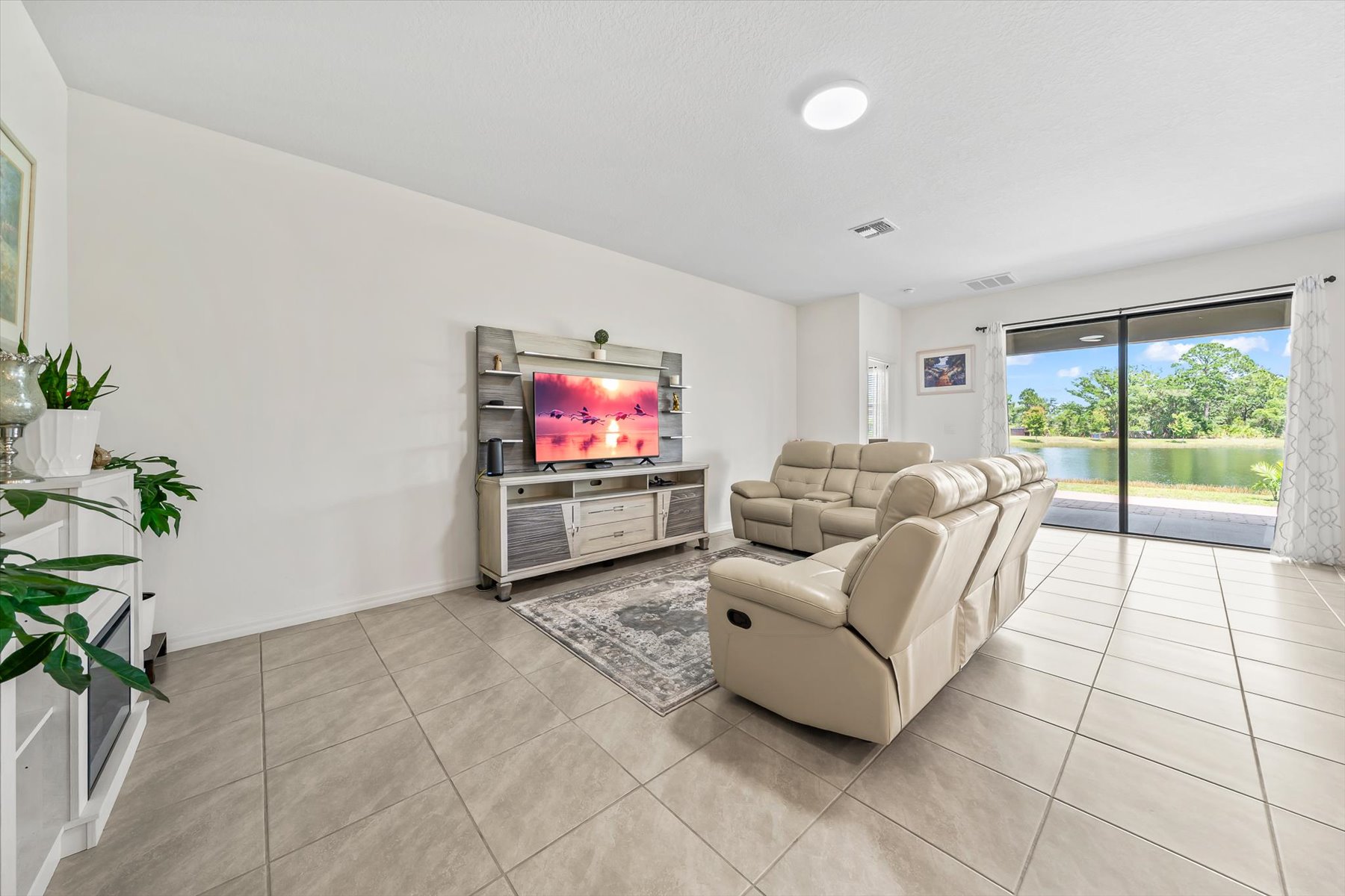  2193 Capital Drive SE, Palm Bay, FL, 32909 - 物件實景