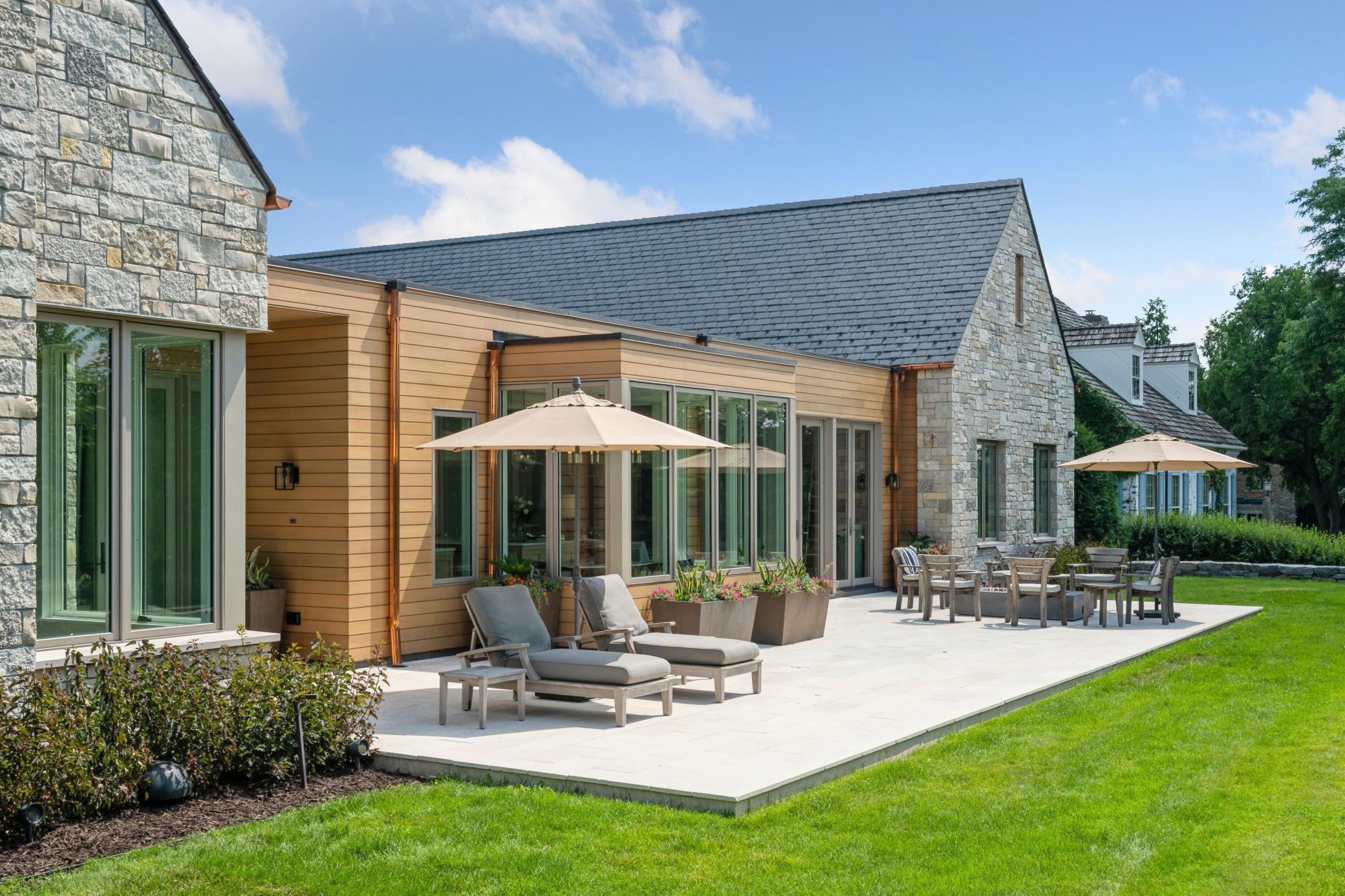 Minneapolis, Minnesota, 55405, United States, 5 Bedrooms Bedrooms, ,1 BathroomBathrooms,Residential,For Sale,1897759