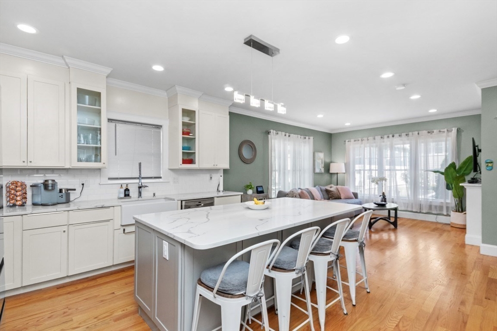 Boston, Massachusetts, 02136, United States, 3 Bedrooms Bedrooms, ,3 BathroomsBathrooms,Residential,For Sale,1947073
