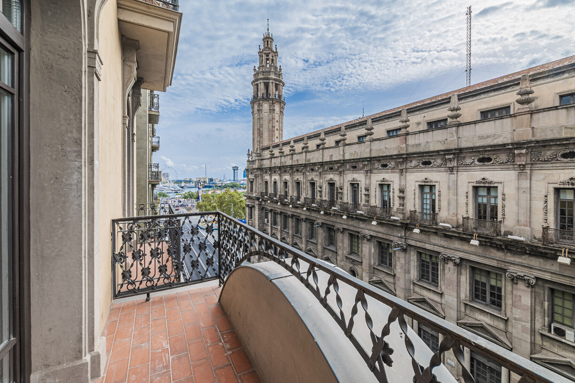 Extraordinary corner apartment on high floor with sea-views - 物件實景