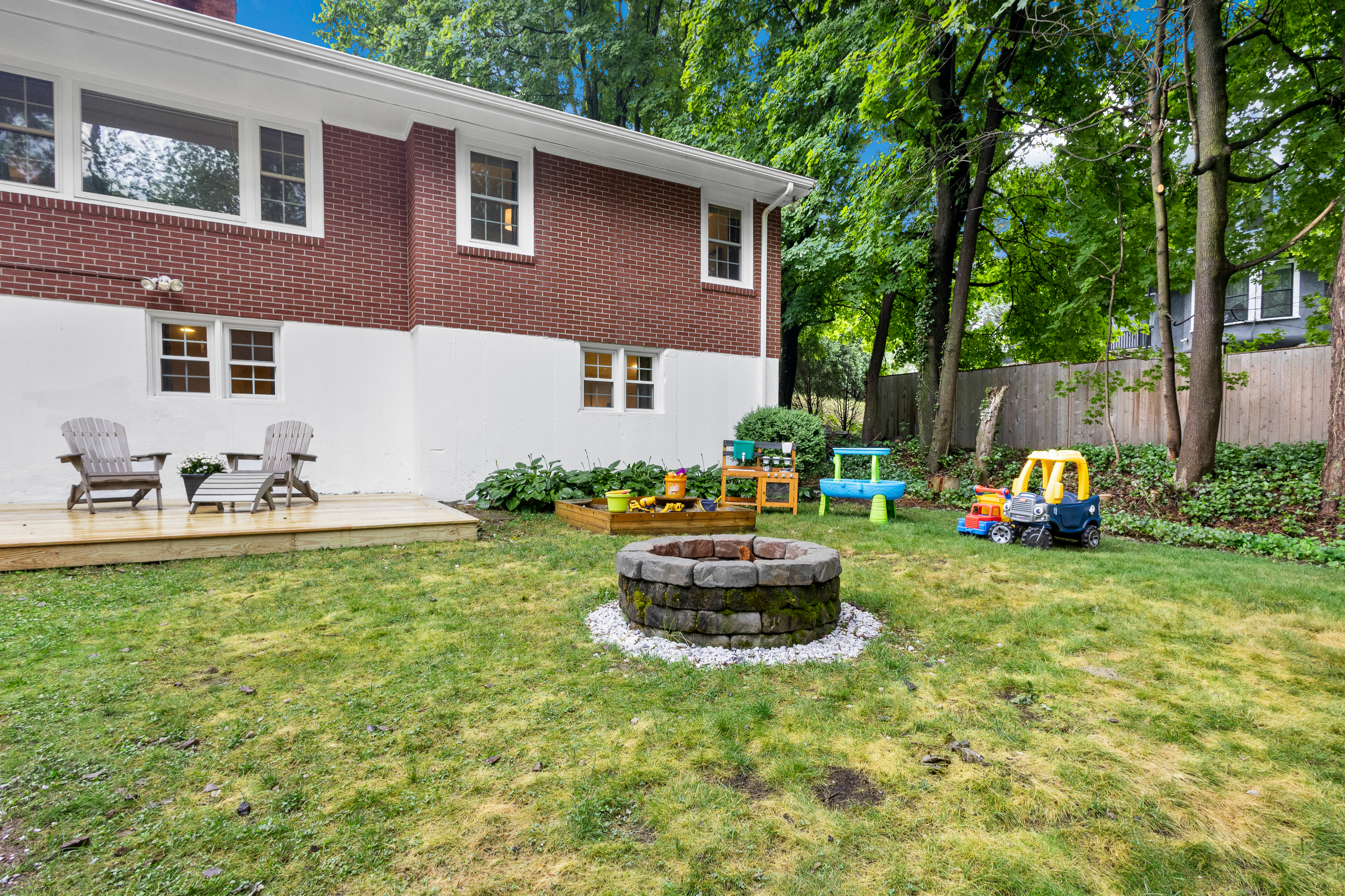  115 Walnut Street, Dedham, MA, 02026 - 物件實景
