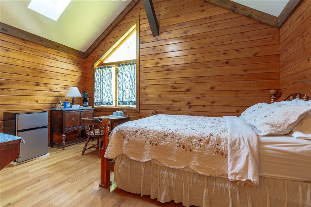 Jamestown, Pennsylvania, 16134, United States, 4 Bedrooms Bedrooms, ,3 BathroomsBathrooms,Residential,For Sale,1998073