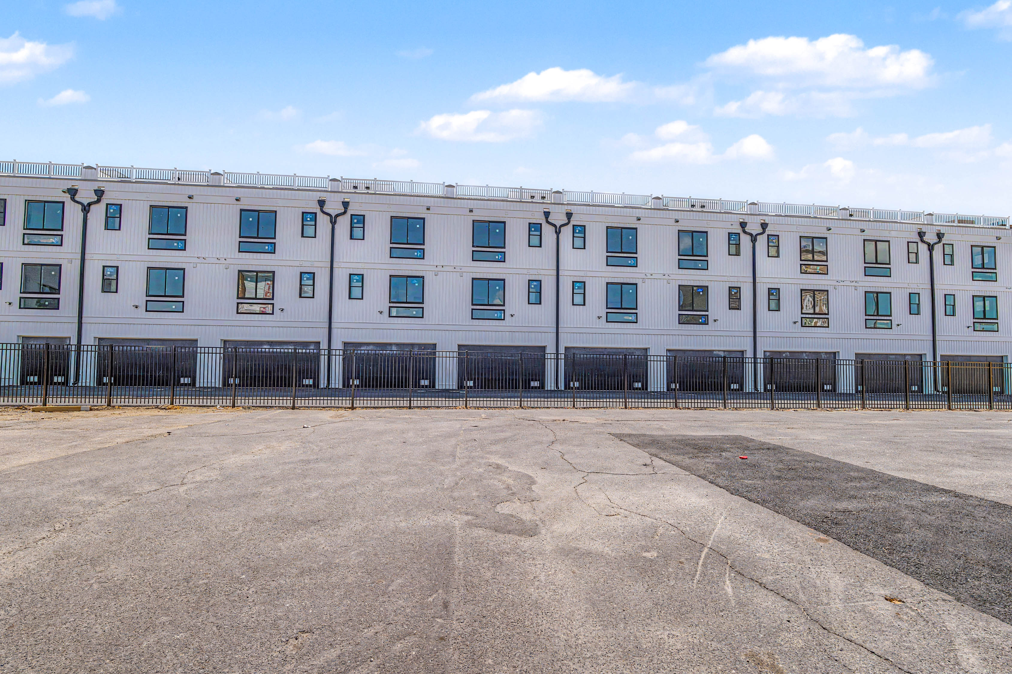  105 B Westminster Avenue - 物件實景
