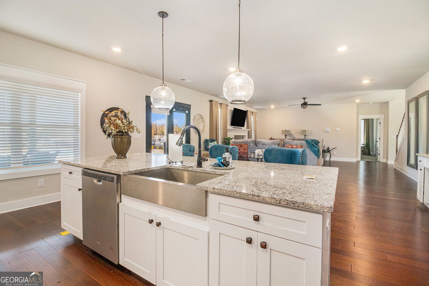 Senoia, Georgia, 30276, United States, 5 Bedrooms Bedrooms, ,4 BathroomsBathrooms,Residential,For Sale,1985823