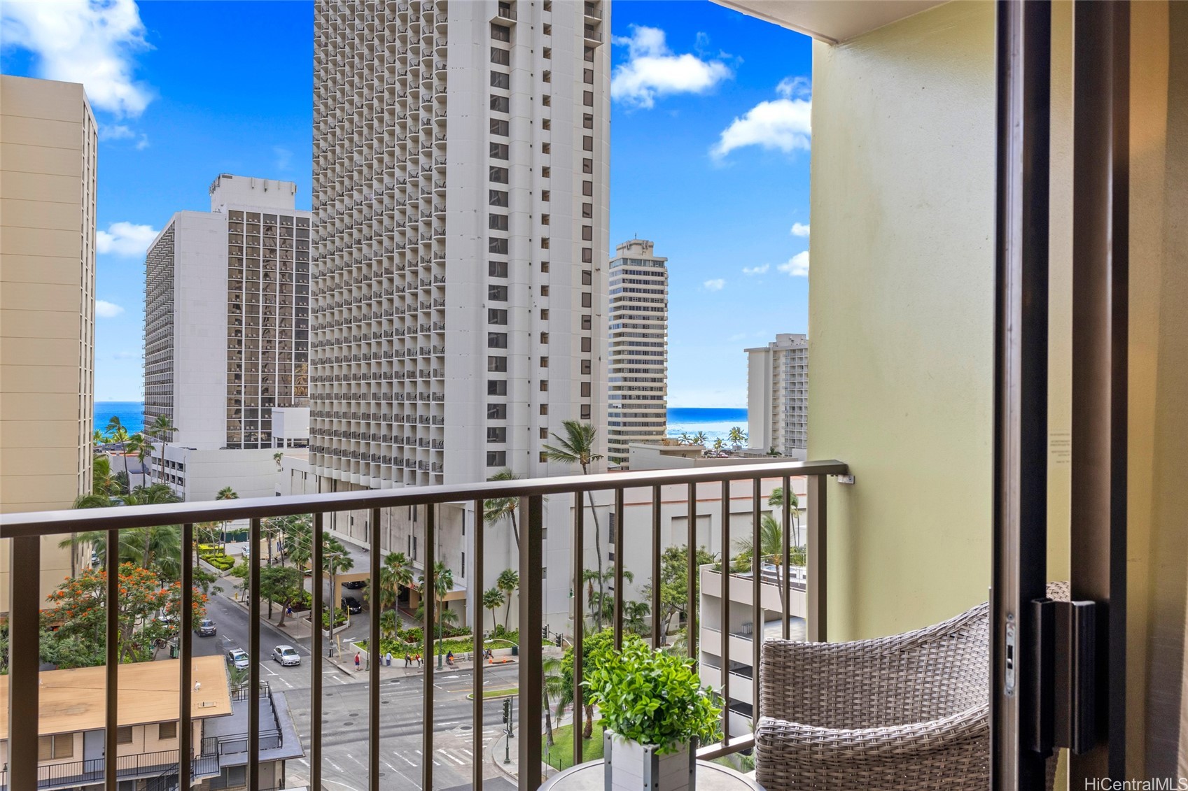 Honolulu, Hawaii, 96815, United States, 1 Bedroom Bedrooms, ,1 BathroomBathrooms,Residential,For Sale,1986211