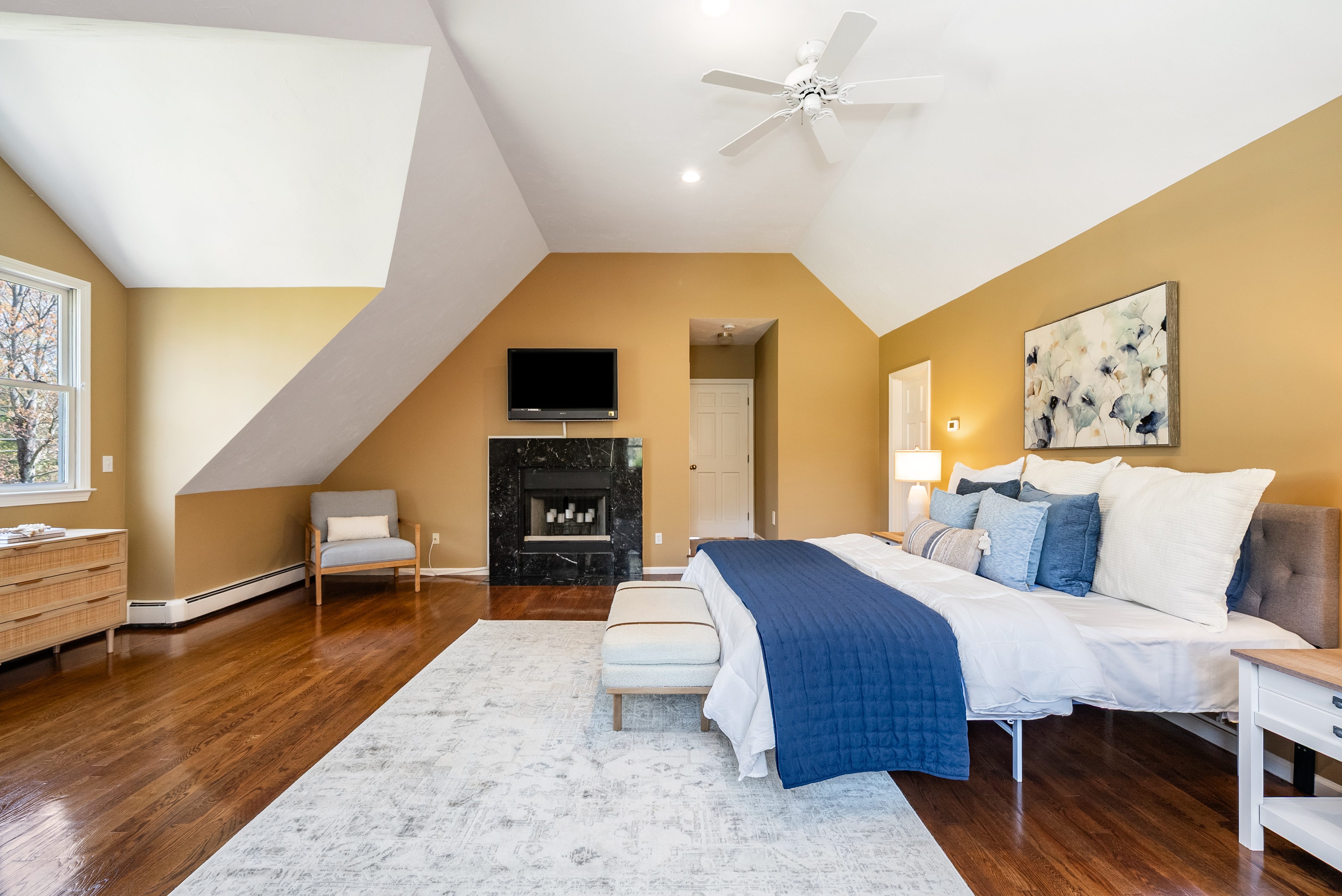  16 Foxhunt Trail, Walpole, MA, 02181 - 物件實景