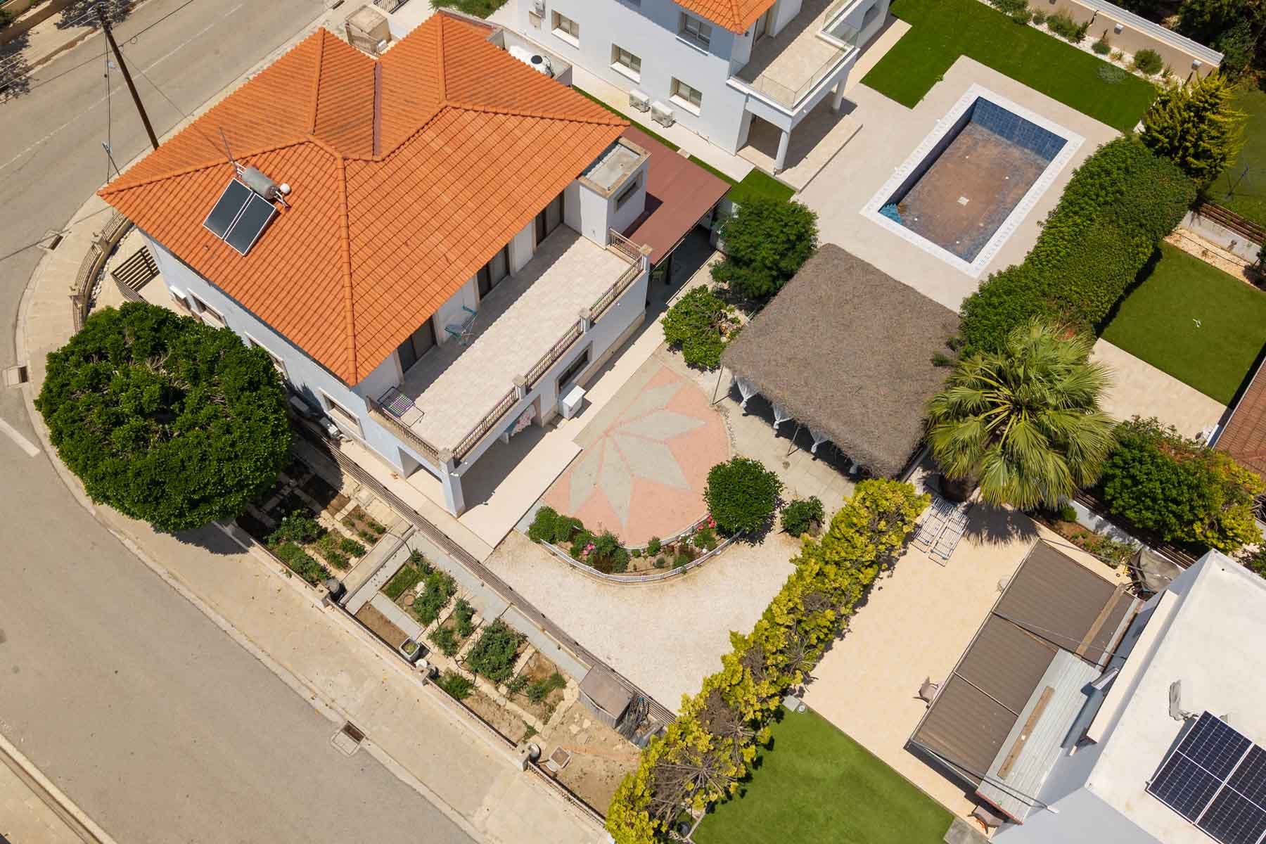  Five Bedroom Detached House in Nicosia - 物件實景