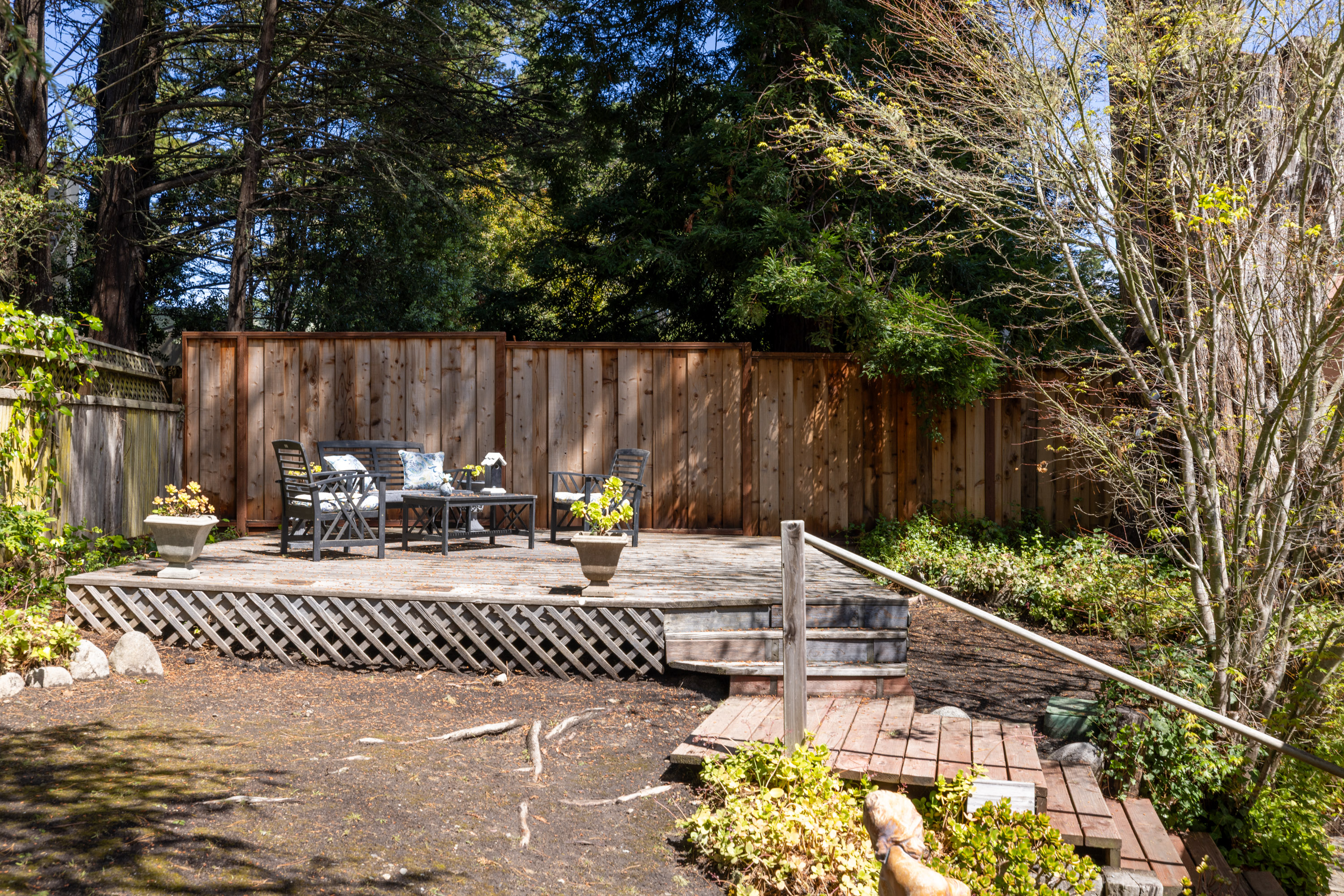  4058 El Bosque Drive - 物件實景