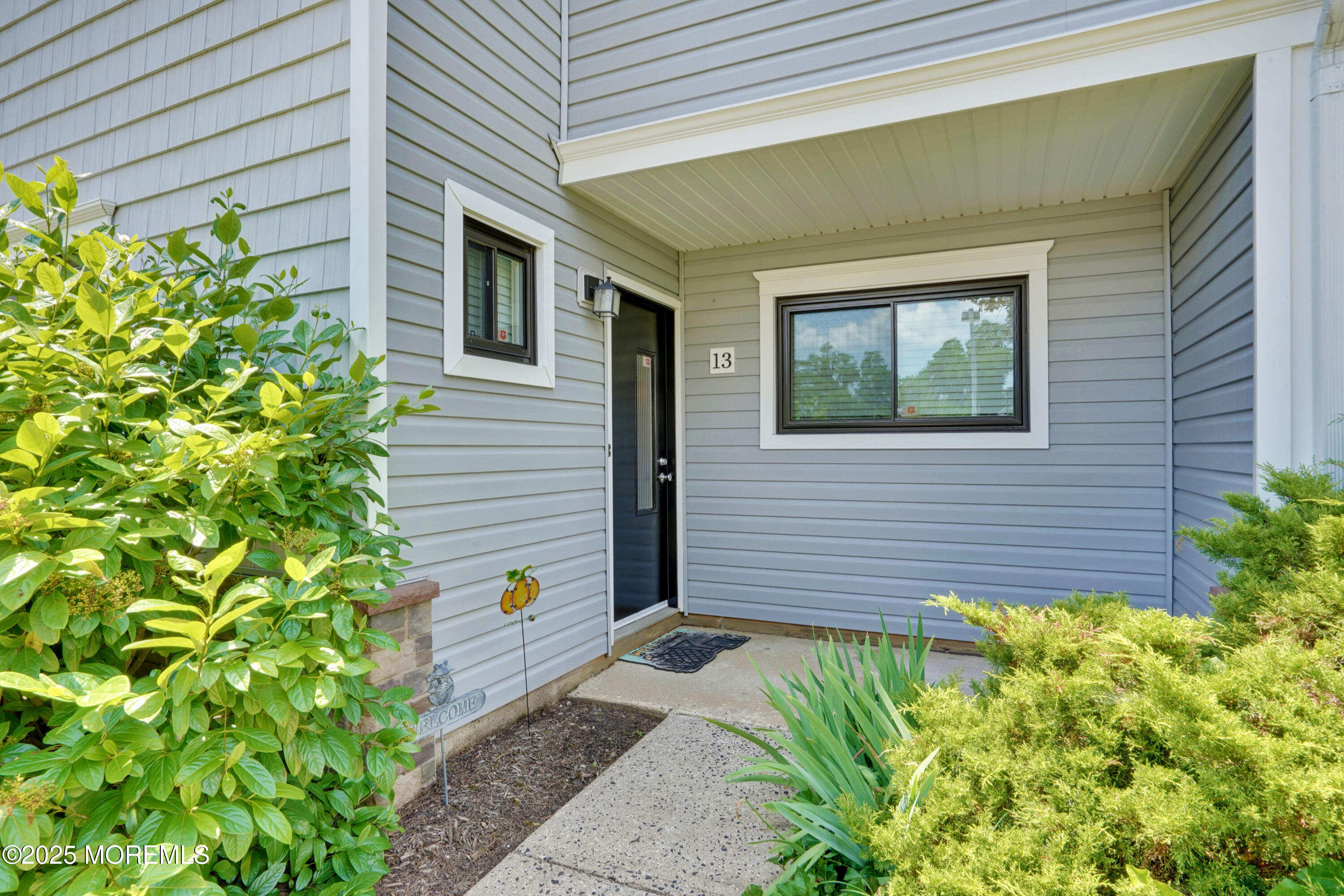 Tinton Falls, New Jersey, 07724, United States, 3 Bedrooms Bedrooms, ,3 BathroomsBathrooms,Residential,For Sale,1923541