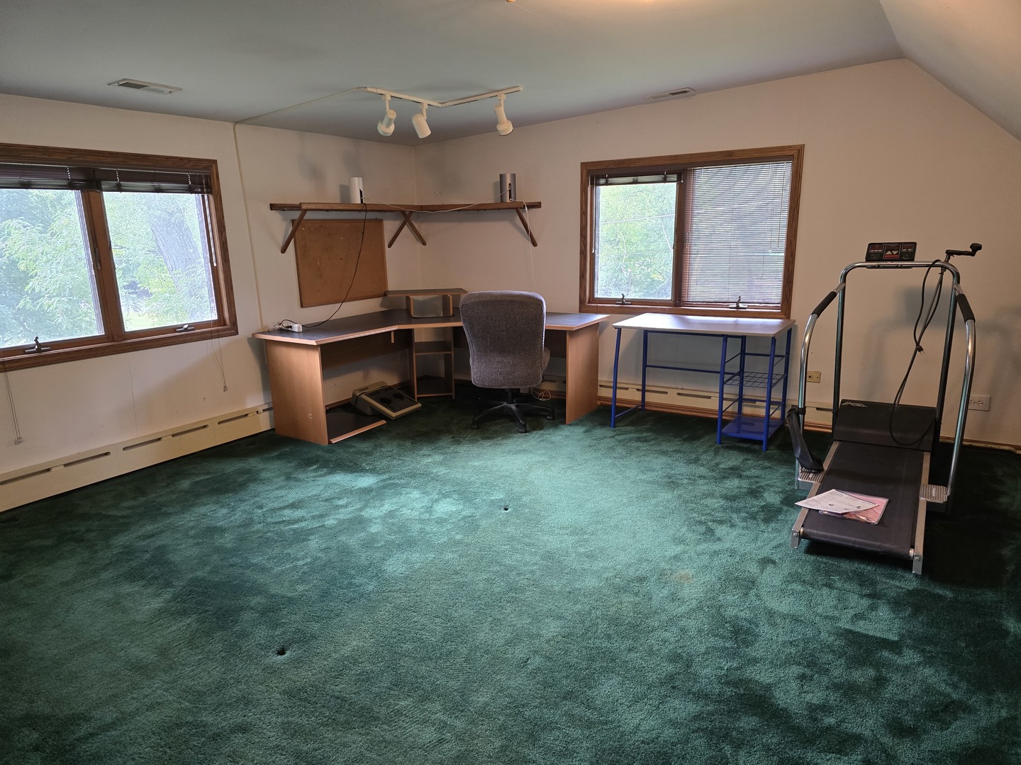 Keeneyville, Illinois, 60172, United States, 4 Bedrooms Bedrooms, ,4 BathroomsBathrooms,Residential,For Sale,1995437