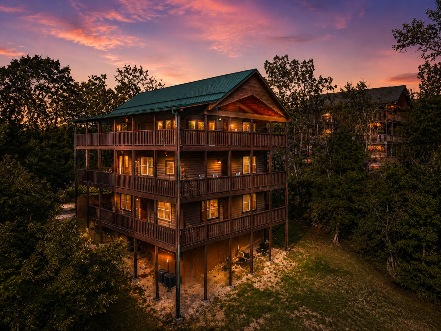 Sevierville, Tennessee, 37876-3406, United States, 3 Bedrooms Bedrooms, ,5 BathroomsBathrooms,Residential,For Sale,2049447