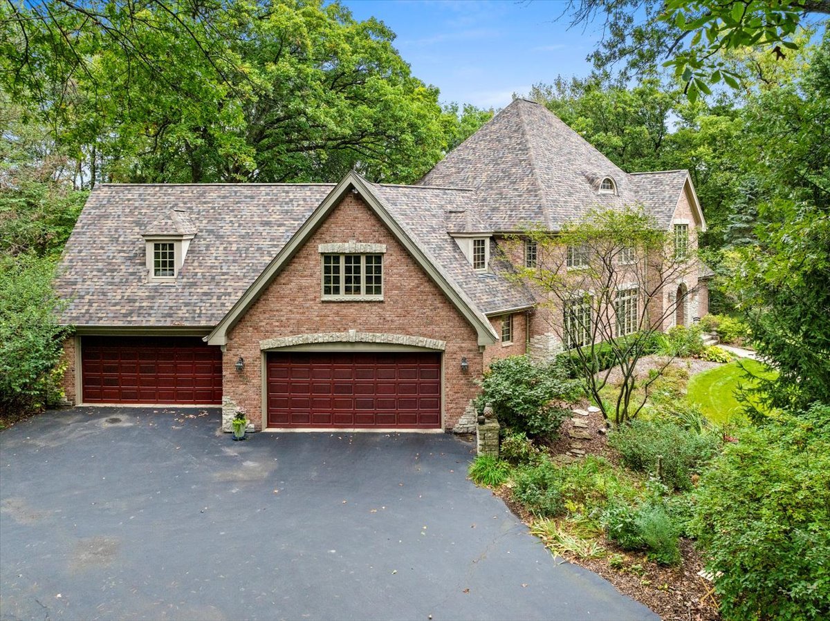 St. Charles, Illinois, 60175, United States, 4 Bedrooms Bedrooms, ,5 BathroomsBathrooms,Residential,For Sale,1848567
