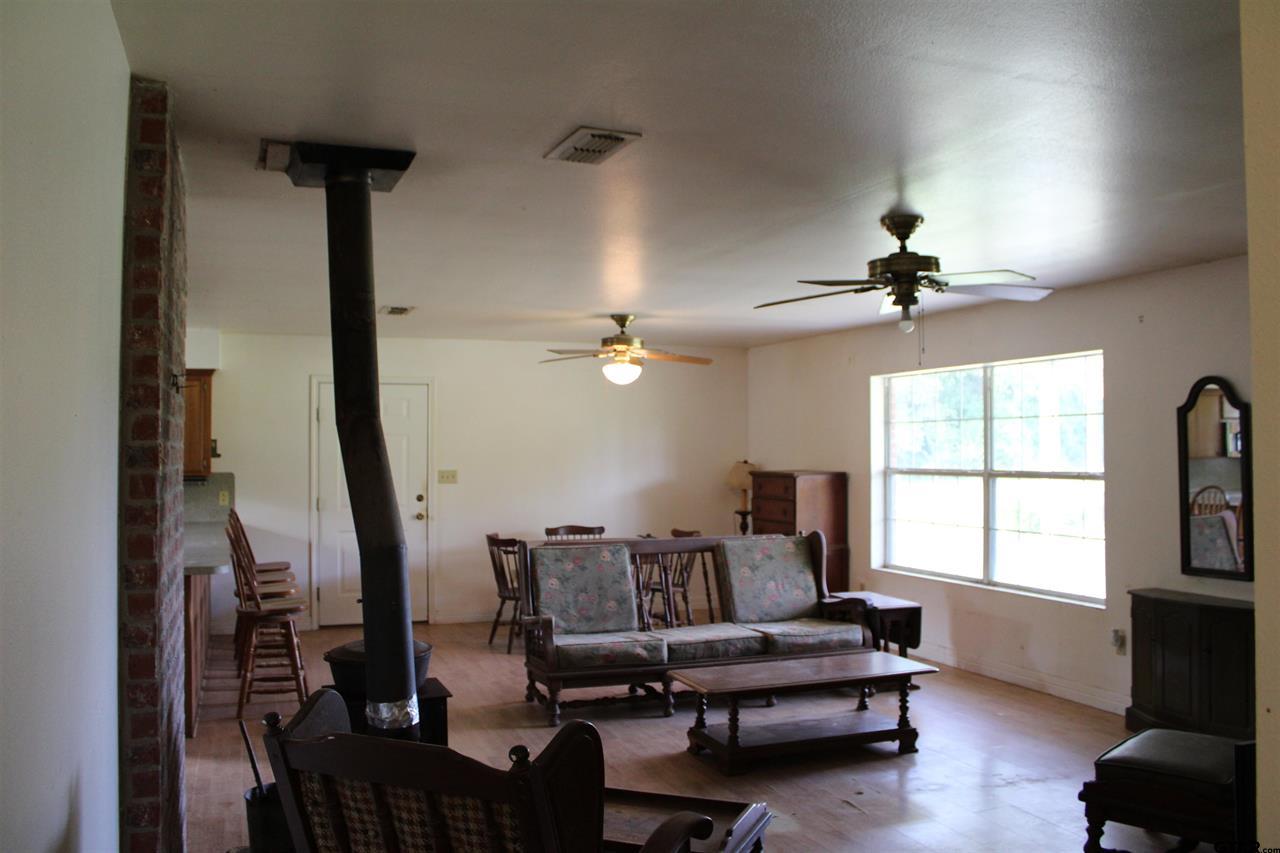 Jacksonville, Texas, 75766, United States, 2 Bedrooms Bedrooms, ,1 BathroomBathrooms,Residential,For Sale,1984164