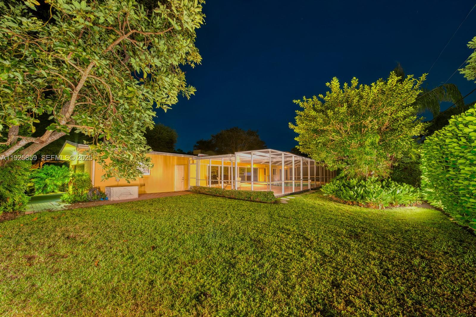 Pinecrest, Florida, 33156, United States, 3 Bedrooms Bedrooms, ,2 BathroomsBathrooms,Residential,For Sale,2003323