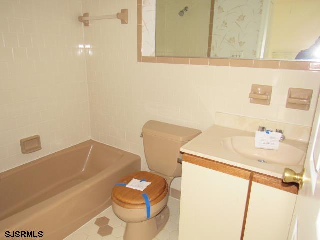 Brigantine, New Jersey, 08203, United States, 2 Bedrooms Bedrooms, ,3 BathroomsBathrooms,Residential,For Sale,1981556