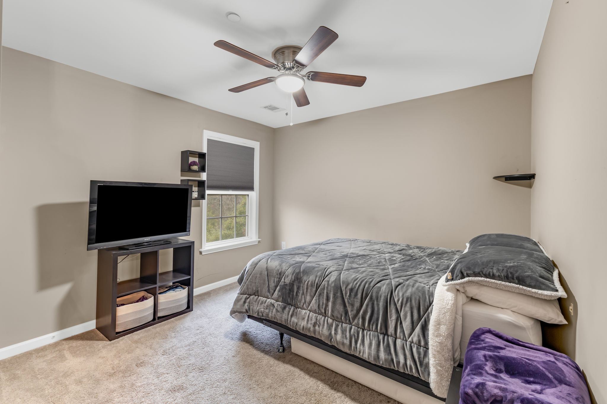 Nolensville, Tennessee, 37135, United States, 5 Bedrooms Bedrooms, ,3 BathroomsBathrooms,Residential,For Sale,2001946