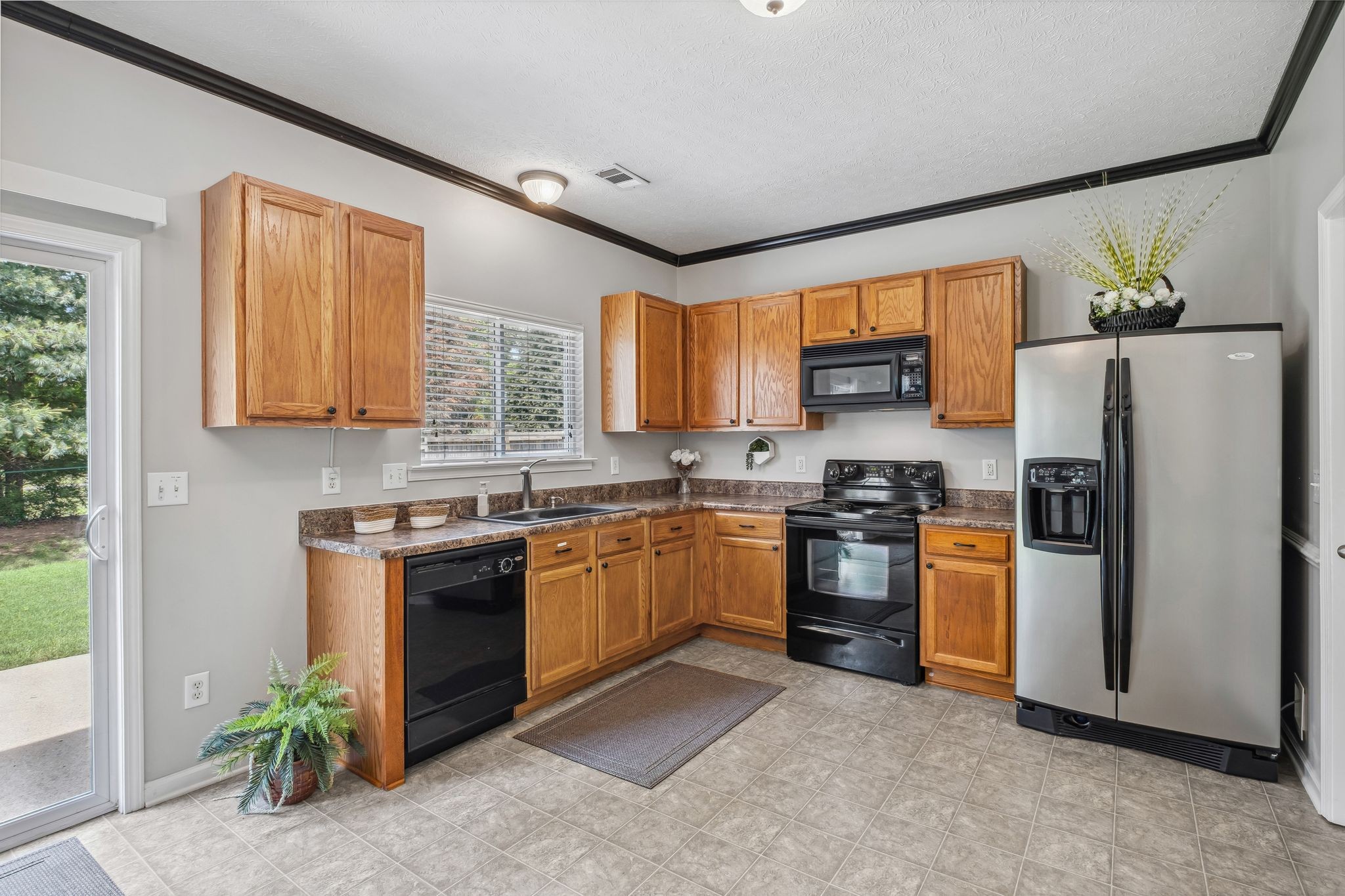 Hendersonville, Tennessee, 37075, United States, 4 Bedrooms Bedrooms, ,3 BathroomsBathrooms,Residential,For Sale,1819324