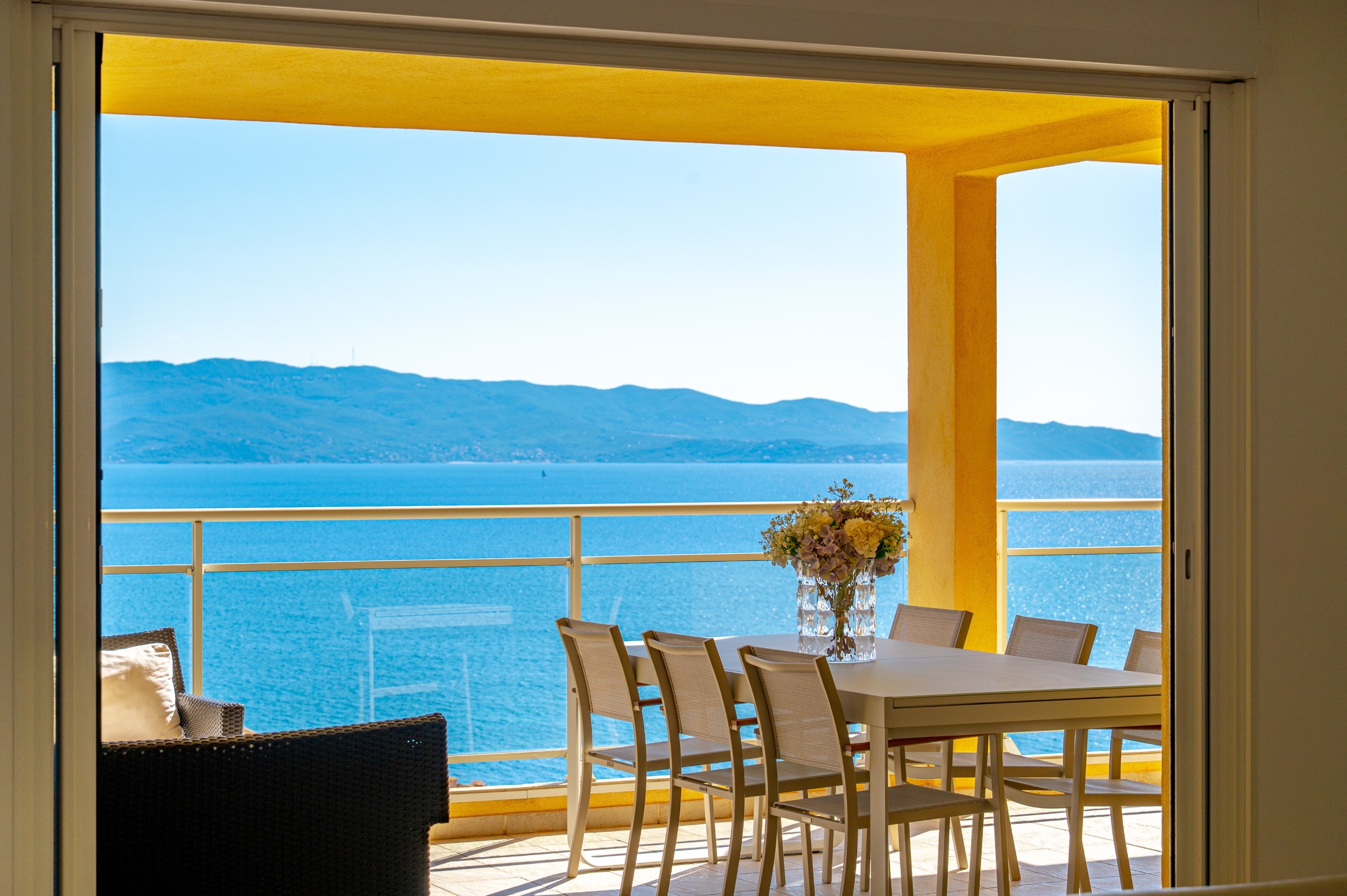  For sale : Luxury apartment, terrace, and panoramic sea view - Route des Iles S… - 物件實景