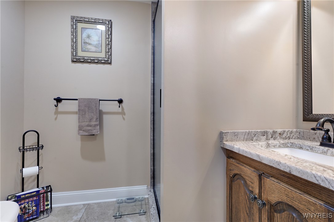 Lewiston, New York, 14092, United States, 4 Bedrooms Bedrooms, ,3 BathroomsBathrooms,Residential,For Sale,1916112