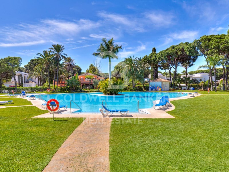 Estepona, Andalusia, ES, 2 Bedrooms Bedrooms, ,2 BathroomsBathrooms,Residential,For Sale,1827063