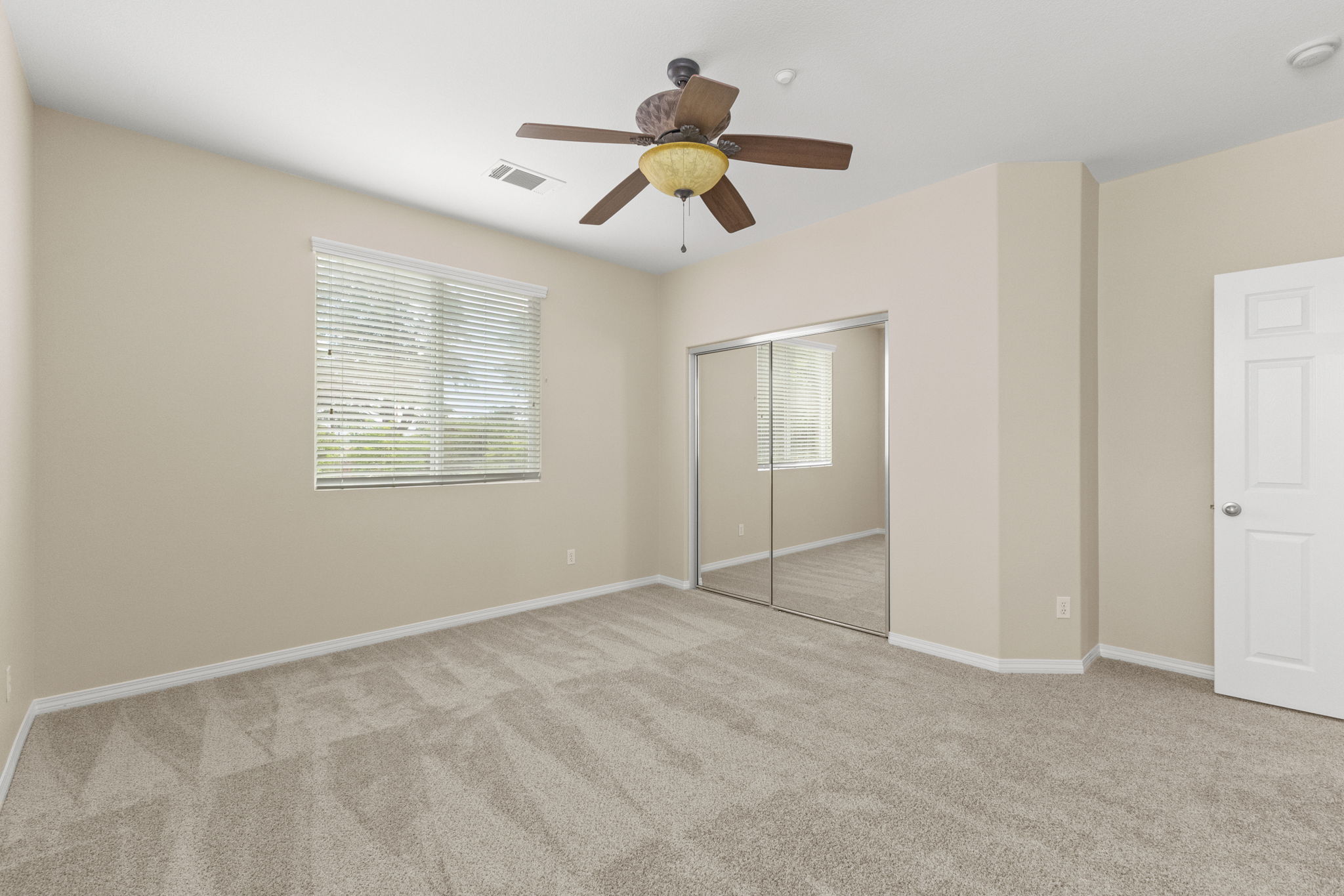 Redlands, California, 92374, United States, 6 Bedrooms Bedrooms, ,4 BathroomsBathrooms,Residential,For Sale,1923576