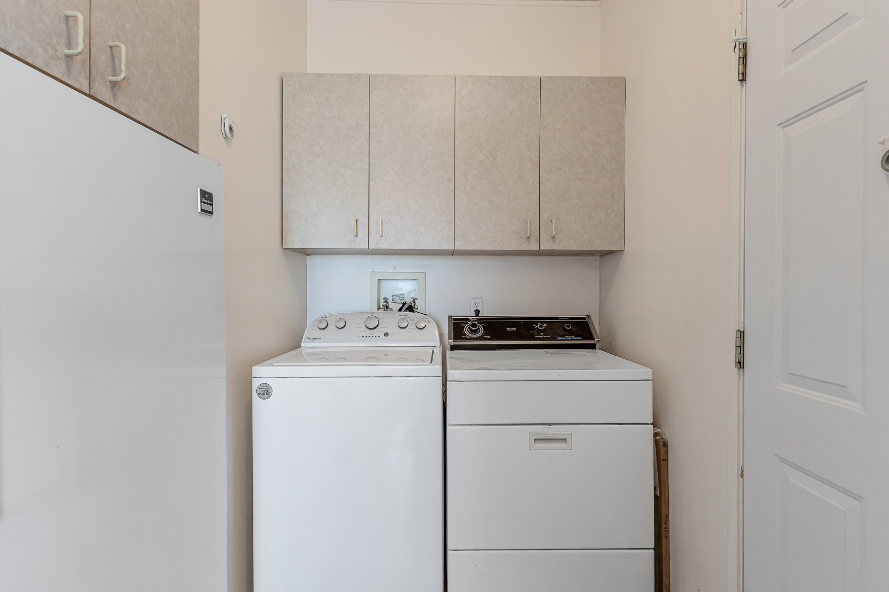 Prineville, Oregon, 97754, United States, 3 Bedrooms Bedrooms, ,2 BathroomsBathrooms,Residential,For Sale,1885821