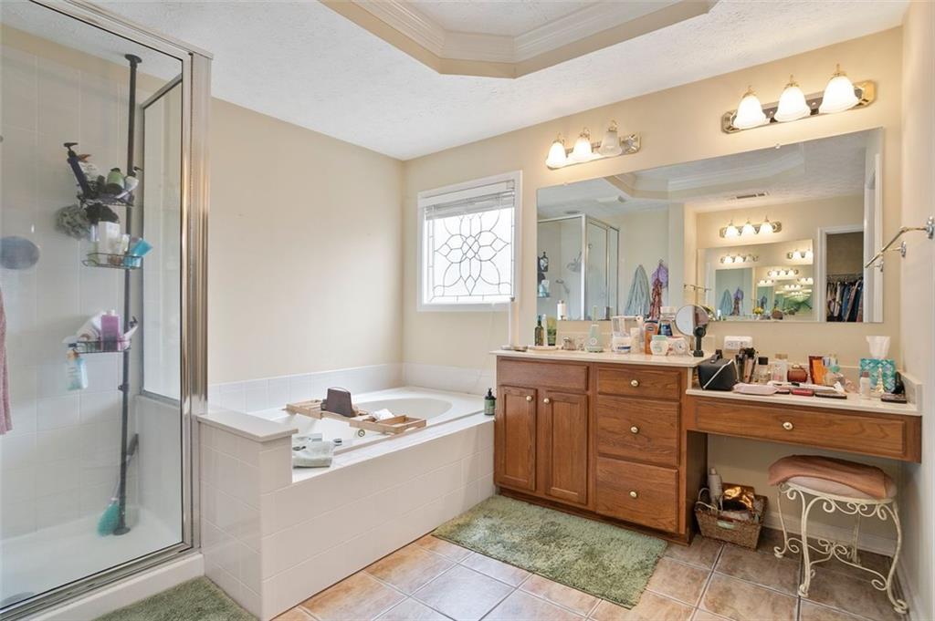 Covington, Georgia, 30014, United States, 5 Bedrooms Bedrooms, ,5 BathroomsBathrooms,Residential,For Sale,2003102