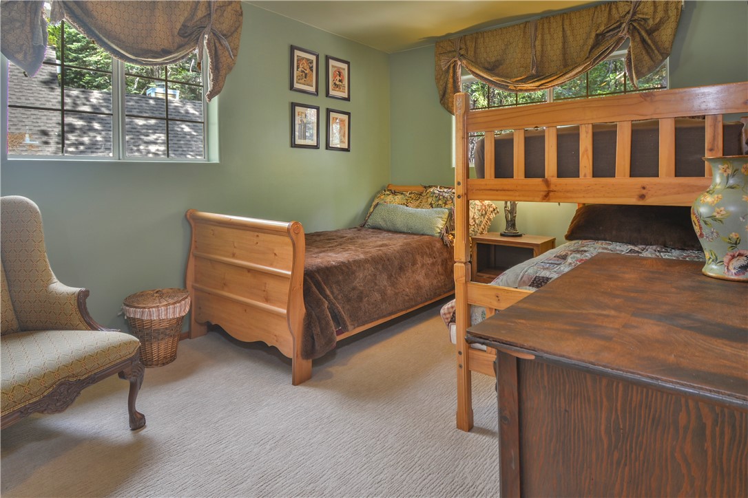 Lake Arrowhead, California, 92317, United States, 3 Bedrooms Bedrooms, ,3 BathroomsBathrooms,Residential,For Sale,1890346