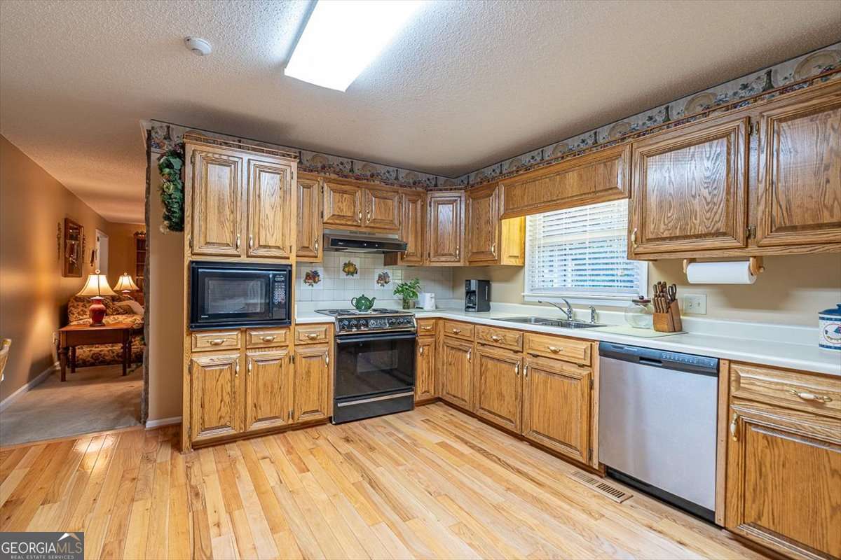 Arnoldsville, Georgia, 30619, United States, 4 Bedrooms Bedrooms, ,4 BathroomsBathrooms,Residential,For Sale,1987568