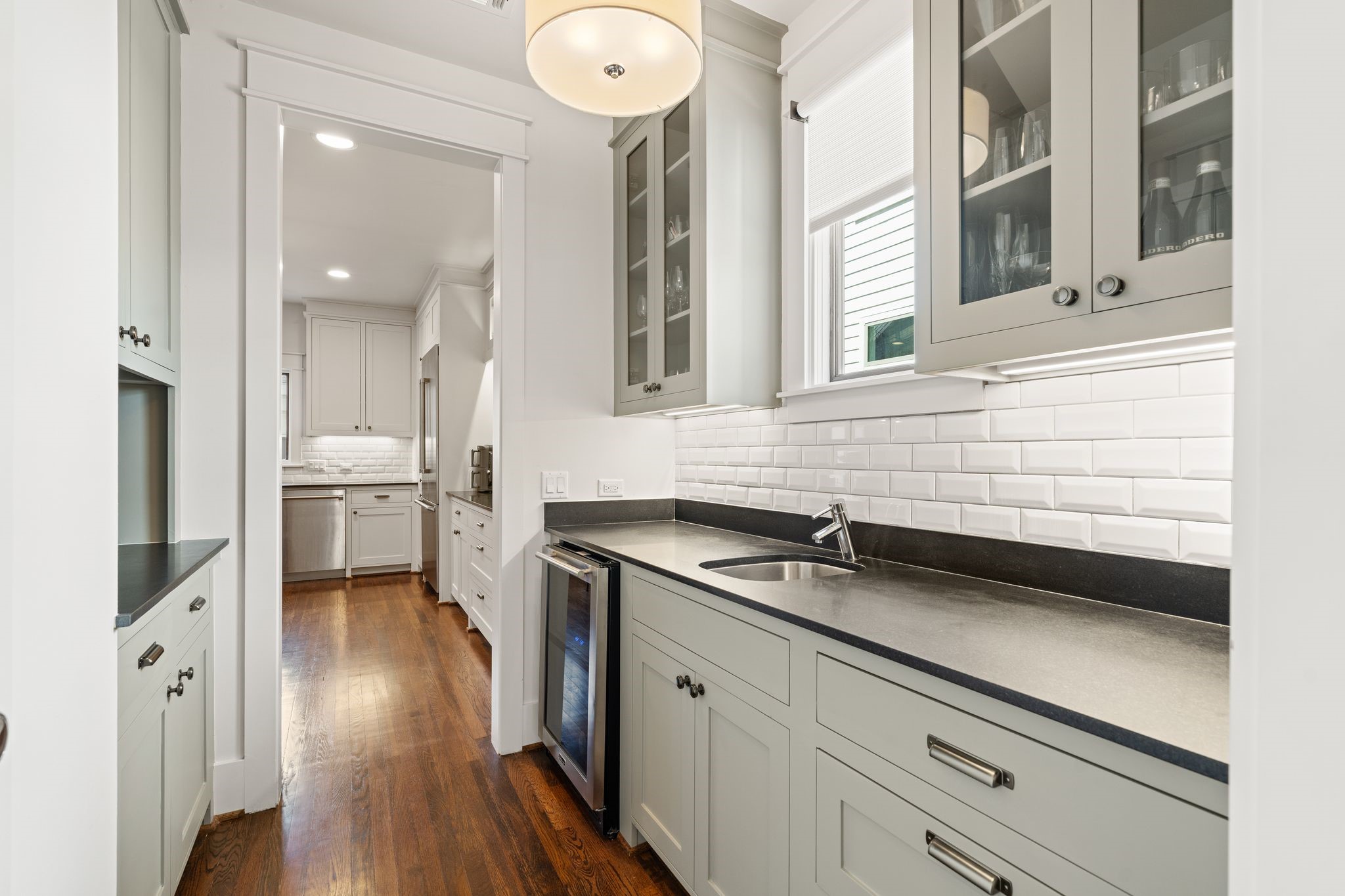  714 E 18th Street - 物件實景