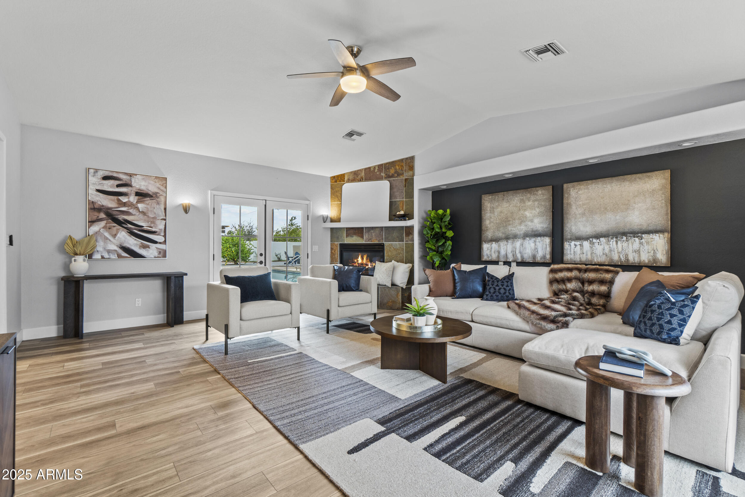 Phoenix, Arizona, 85018, United States, 6 Bedrooms Bedrooms, ,4 BathroomsBathrooms,Residential,For Sale,2002076