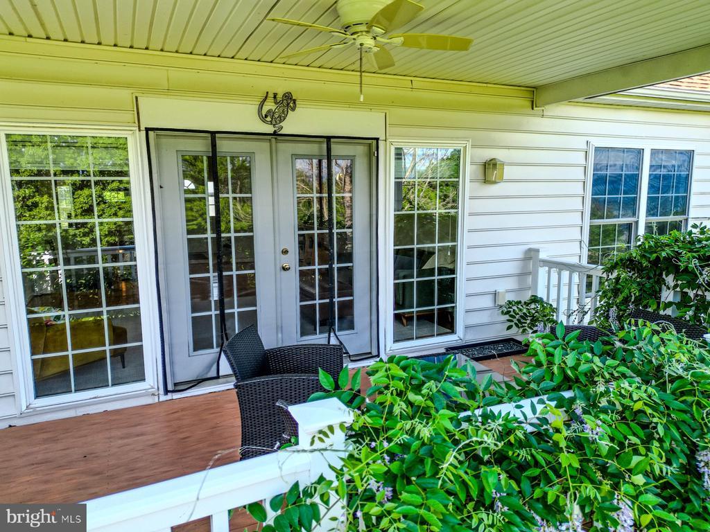 Petersburg, West Virginia, 26847, United States, 3 Bedrooms Bedrooms, ,3 BathroomsBathrooms,Residential,For Sale,1891078