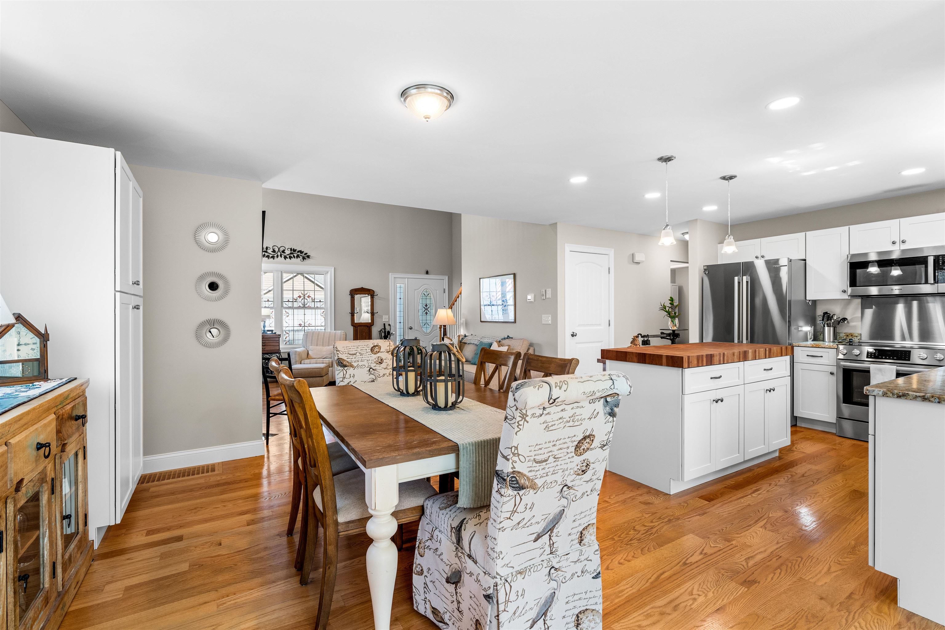 Candia, New Hampshire, 03034, United States, 2 Bedrooms Bedrooms, ,3 BathroomsBathrooms,Residential,For Sale,1918518