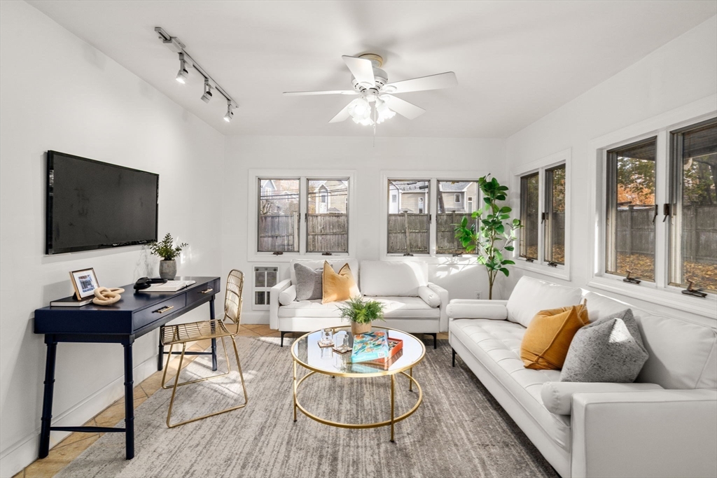 Belmont, Massachusetts, 02478, United States, 3 Bedrooms Bedrooms, ,3 BathroomsBathrooms,Residential,For Sale,1991610